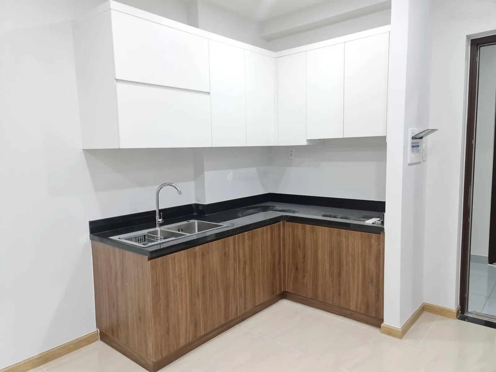 Chủ gửi bán gấp căn 2PN2WC - Có ban công - Bcons Garden. Giá 1ty650 trọn thuế phí. View siêu đỉnh