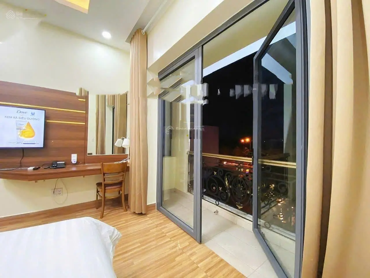 Gấp, khách sạn 5 tầng Linh Đông - Tp. Thủ Đức - doanh thu 400triệu/tháng, ngang 8m siêu đẹp
