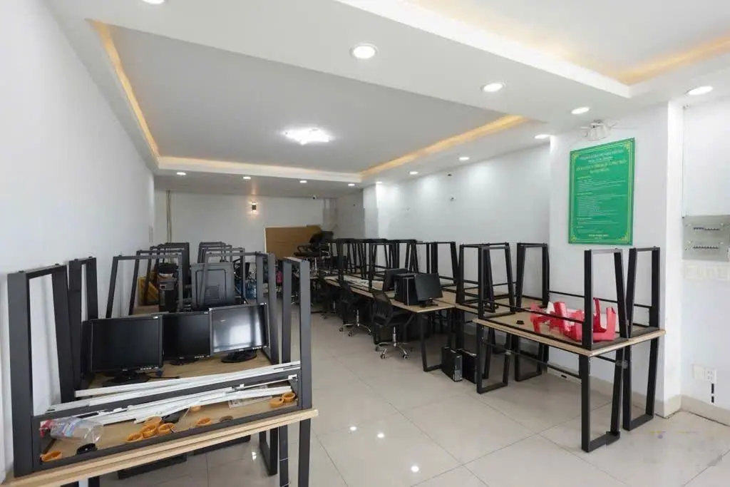 Bán tòa nhà 5 tầng mặt tiền Hà Huy Giáp Ngã Tư Ga- Thạnh Lộc-Thanh Xuân- 269m2