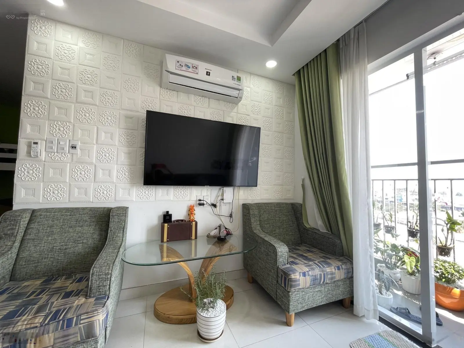 Bán căn hộ 46m2, 1Pn+, 1wc có ban công , Sổ hồng lâu dài0932 013 ***