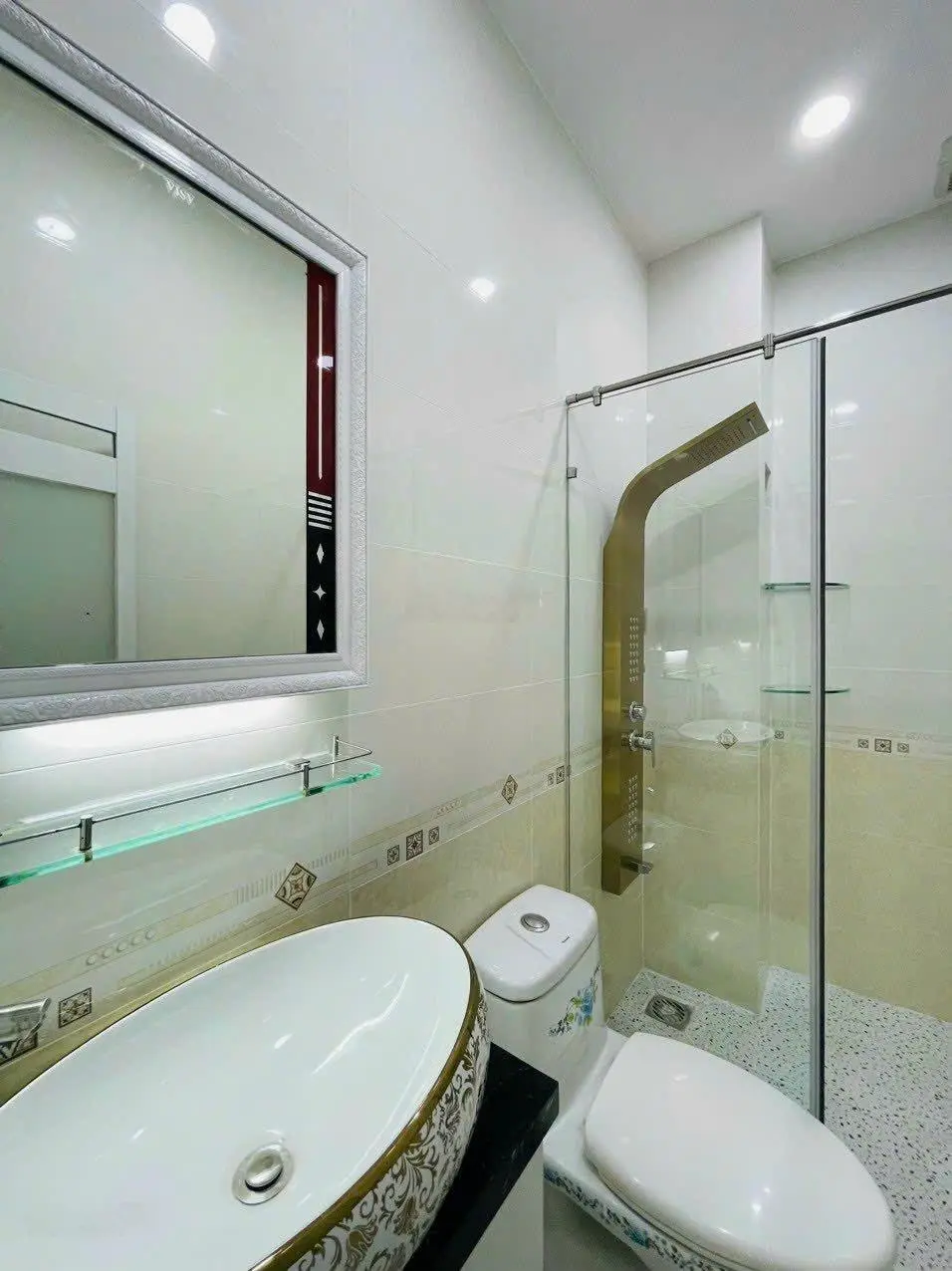 Bán nhà Nguyễn Hồng Đào - P14 - Tân Bình. DT 65,2m2 đang cho thuê 21 triệu. Gần UBND quận