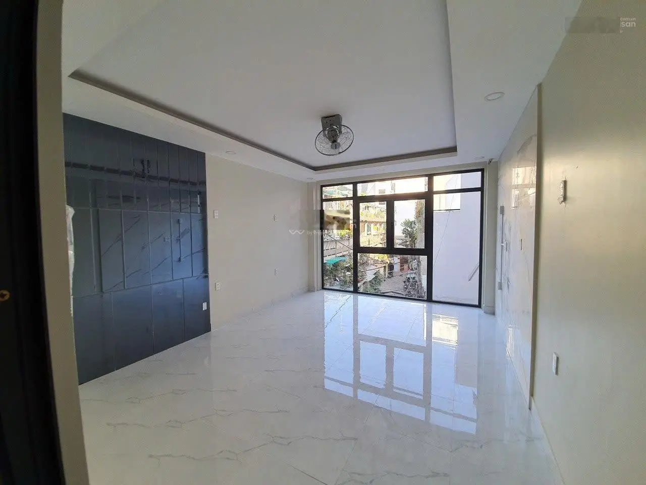Bán nhà HXH 6m ngay VinCom Nguyễn Xí KDC an ninh nhà mới cứng (4,4x13m) siêu hiếm phân khúc 9 tỷ