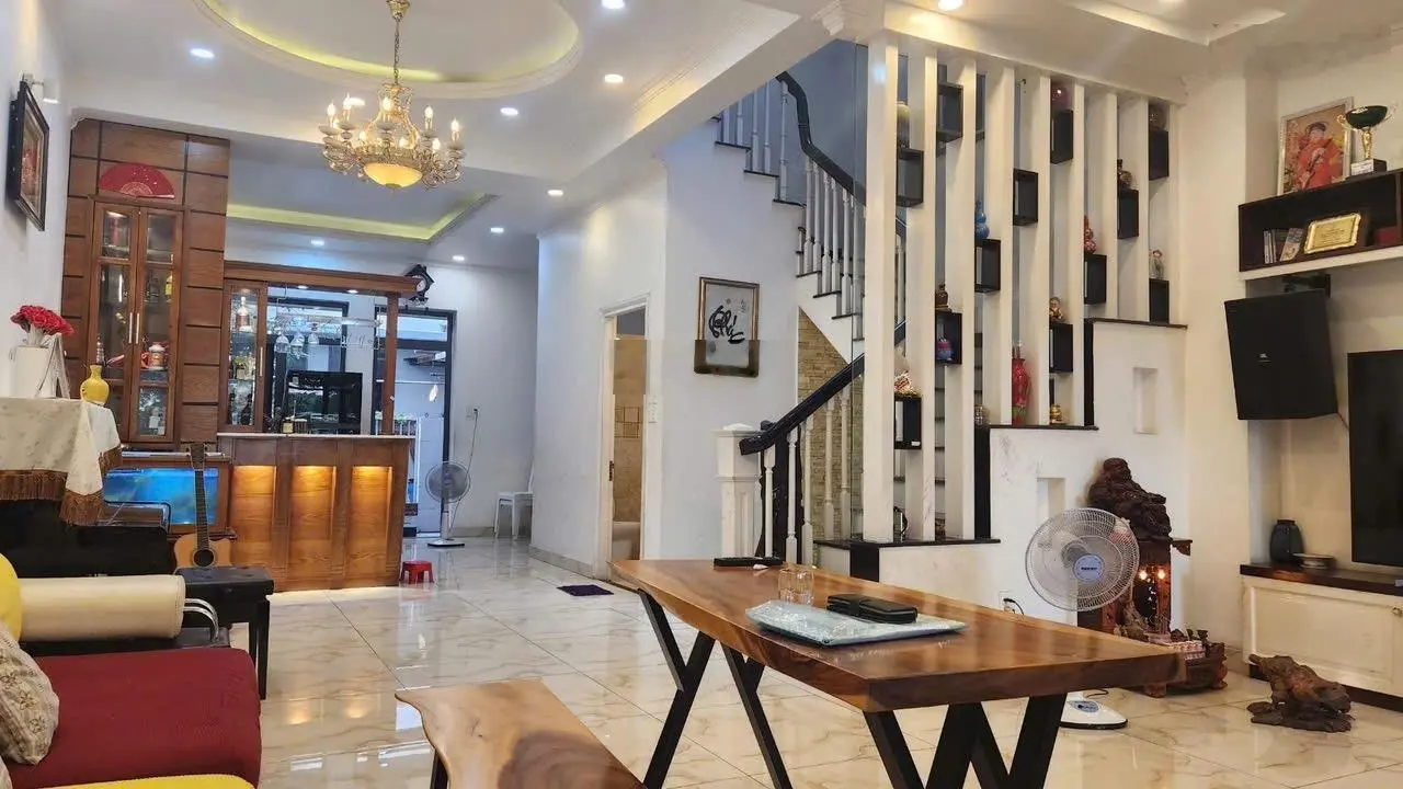Vip vip villa- kdc đẳng cấp -nguyễn thị định- cát lái- quận 2 -3 tầng btct- 120m2
