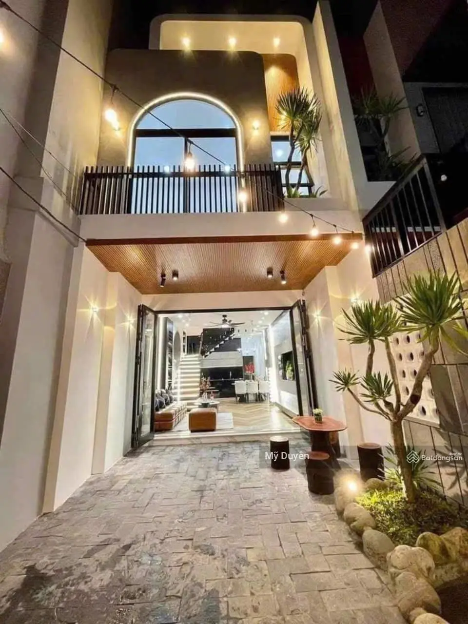 Sở hữu ngay căn nhà tiện nghi 1trệt 1lầu, 112m2, tại đường Đinh Đức Thiện, sau chợ Bình Chánh, SHR