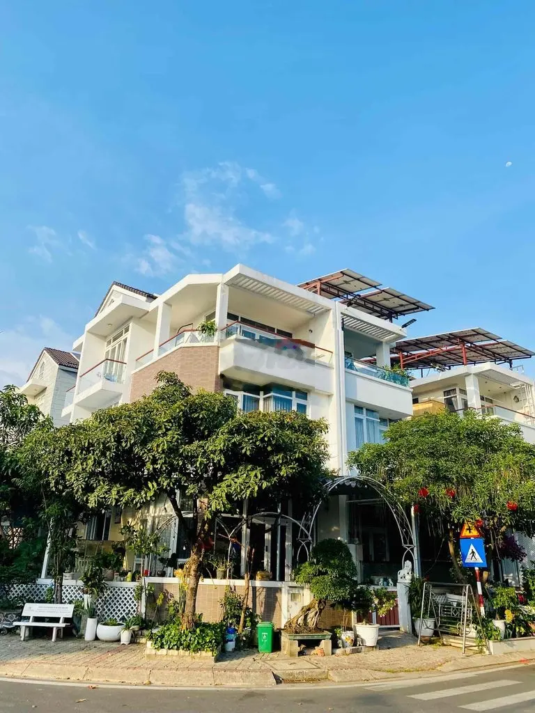 Chính chủ cần bán nhà đi mỹ nhà phố 5,4x20 108m2 giá 13,9 tỷ TL