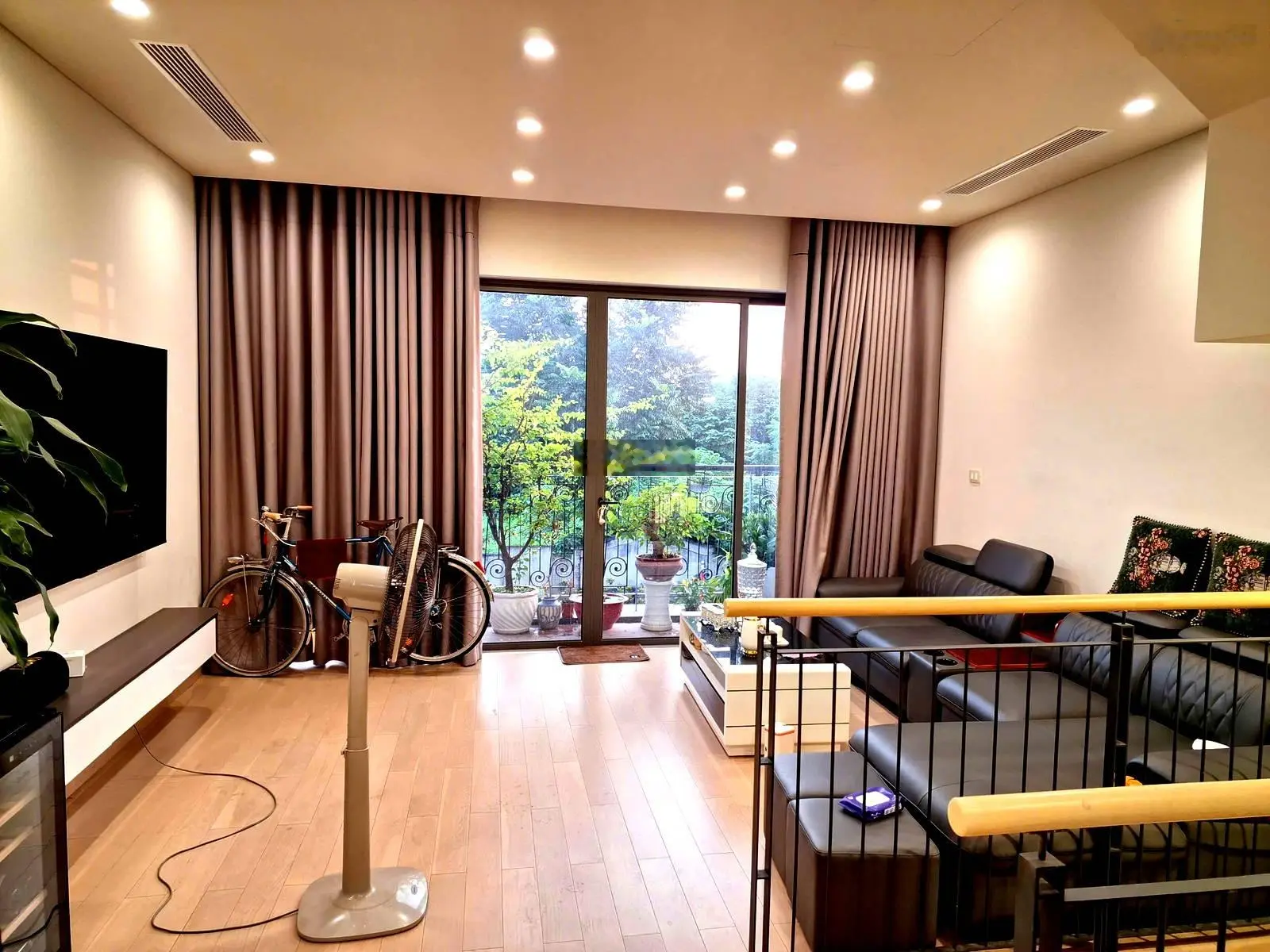 Cần bán nhà liền kề khu vip the manor nguyễn xiển dt - 73m2 - mt 5m - giá nhỉnh 33 tỷ
