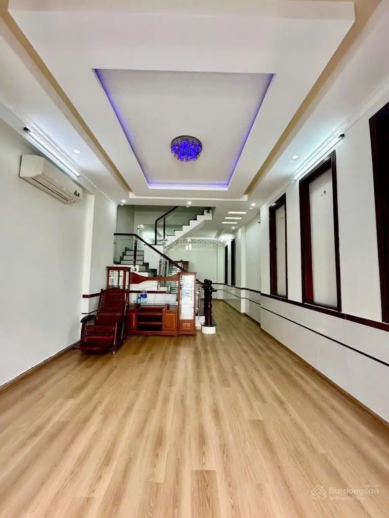 Nhà HXT quay đầu- Tân Hòa 2-Hiệp Phú-Quận 9- DT 4,5x15m - 3 tầng - 4PN-7,9 tỷ