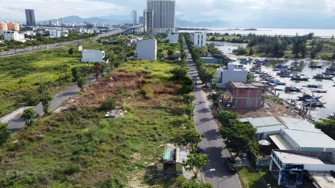 Bán đất nền mặt tiền vịnh Đà Nẵng đường Nguyễn Hữu An, ngang 10m. LH: 0942 776 ***