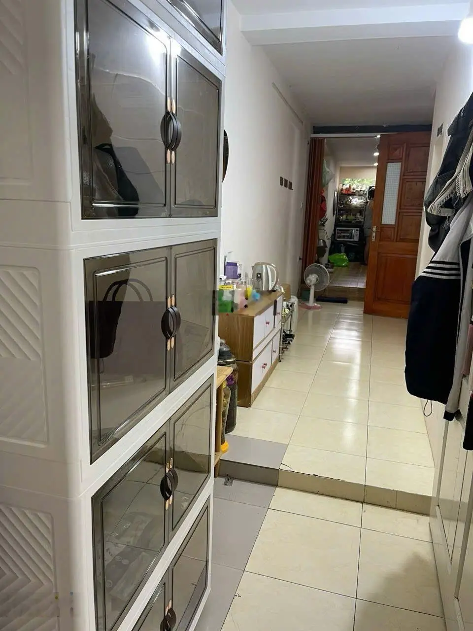 Chính chủ cần bán tập thể tầng 4 nhà D7 Phương Mai sổ đỏ 39.8m2 thực tế 77m2 có 03PN, 02 VS 3.3 tỷ