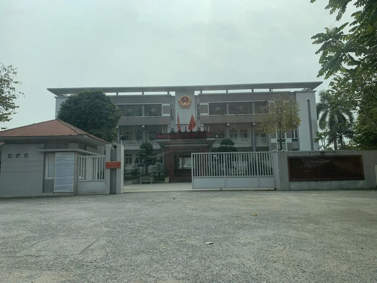 Bán 115m2 đất trục chính kinh doanh Tây Bầu, Kim Chung, thông số đẹp, đường 3 ô tô tránh