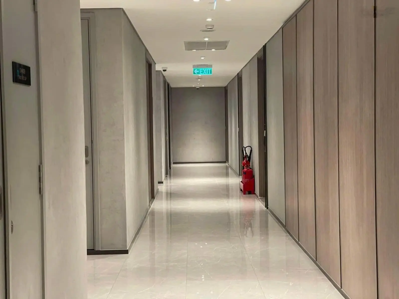 12tỷ5 Căn 2PN diện tích 81m2 sử dụng thang máy riêng siêu Vip. Liên hệ O938.823.236 Anna