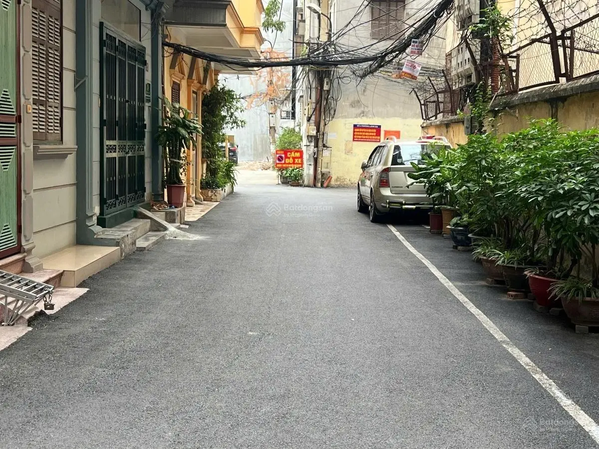 Bán nhà phân lô cán bộ Nguyễn Chí Thanh - 2 mặt ngõ oto tránh
