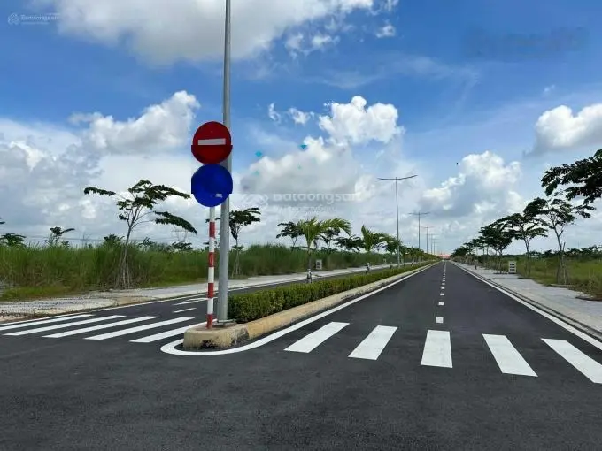 Ra nhanh 6 nền Giá 1.1Tỷ ngay trung tâm xã Đức Hoà Hạ, Đức Hoà, Long An, sổ riêng, đường 13m.