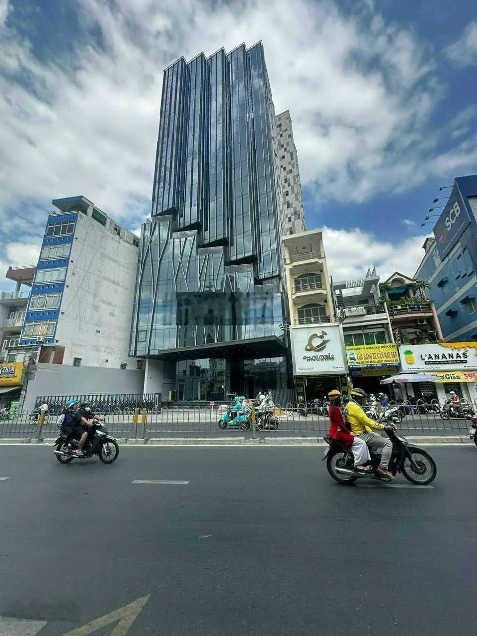 Khan hiếm !!! Bán Tòa nhà Kỳ Đồng, Quận 3(13x30m) - hầm 8 tầng - HĐT: 350 tr/th - giá 95tỷ