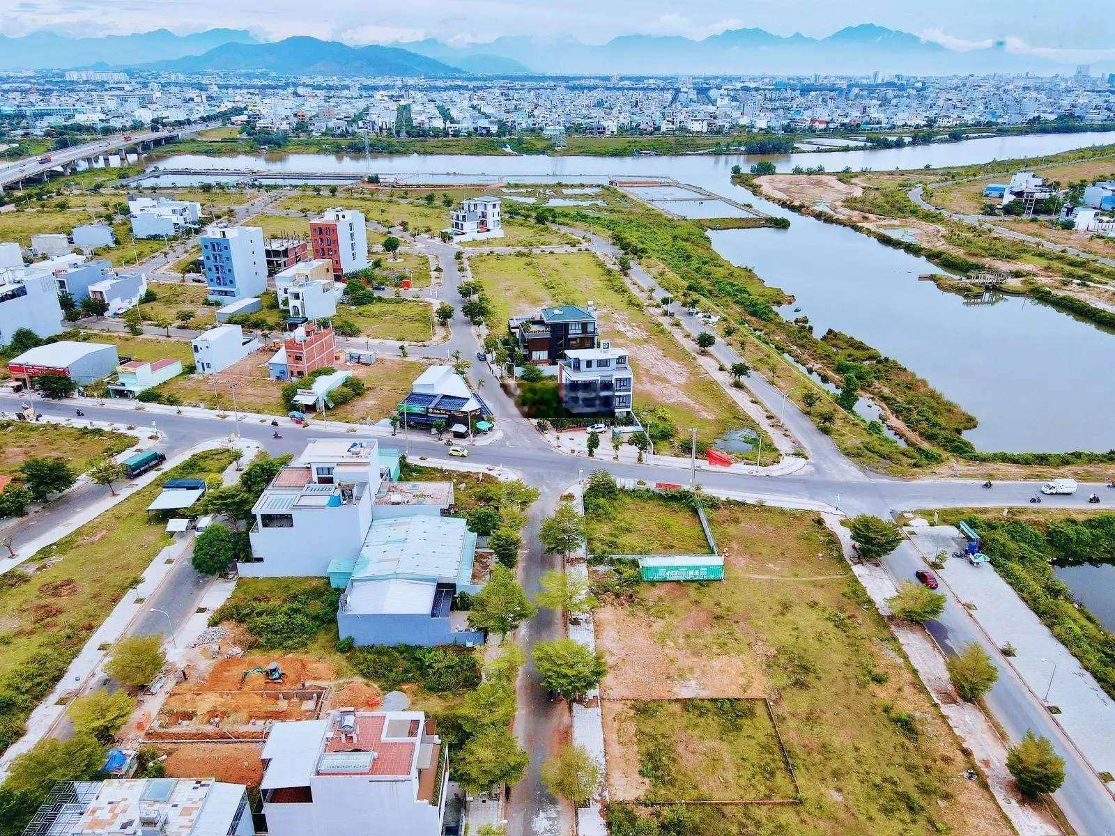 02 siêu phẩm lô góc mặt tiền Minh Mạng - Hòa Quý