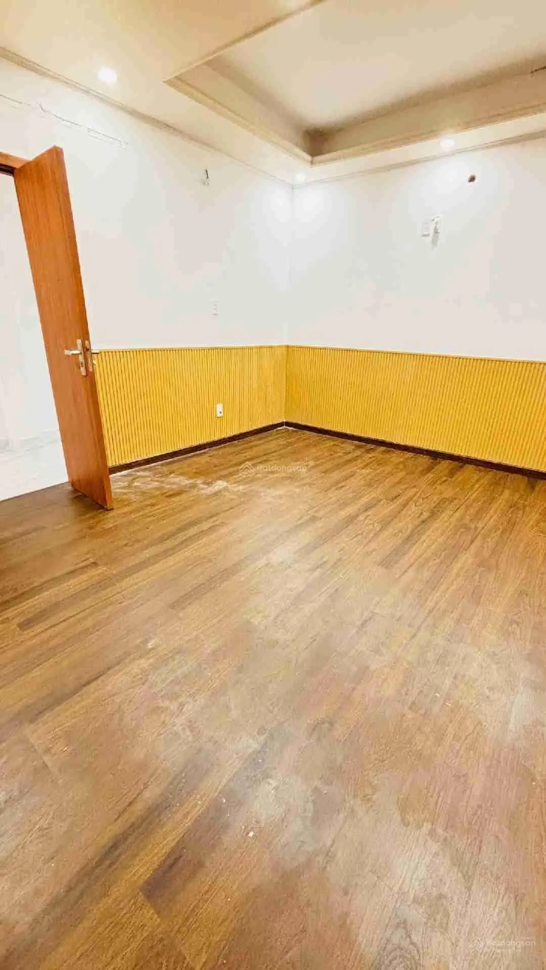 Chuyển nhượng nhà Đặng Đình Vân giao trục Nguyễn Tất Thành vị trí vip