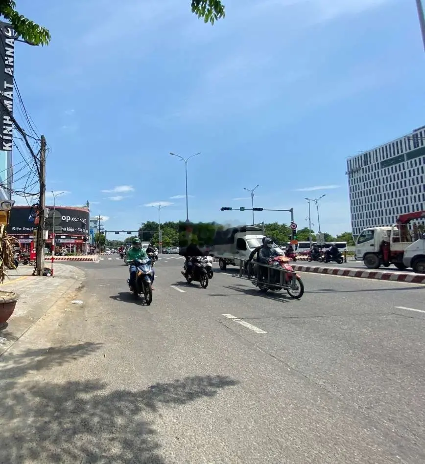 Bán đất mặt tiền Nguyễn Tri Phương tặng nhà 2 tầng gần Nguyễn Văn Linh