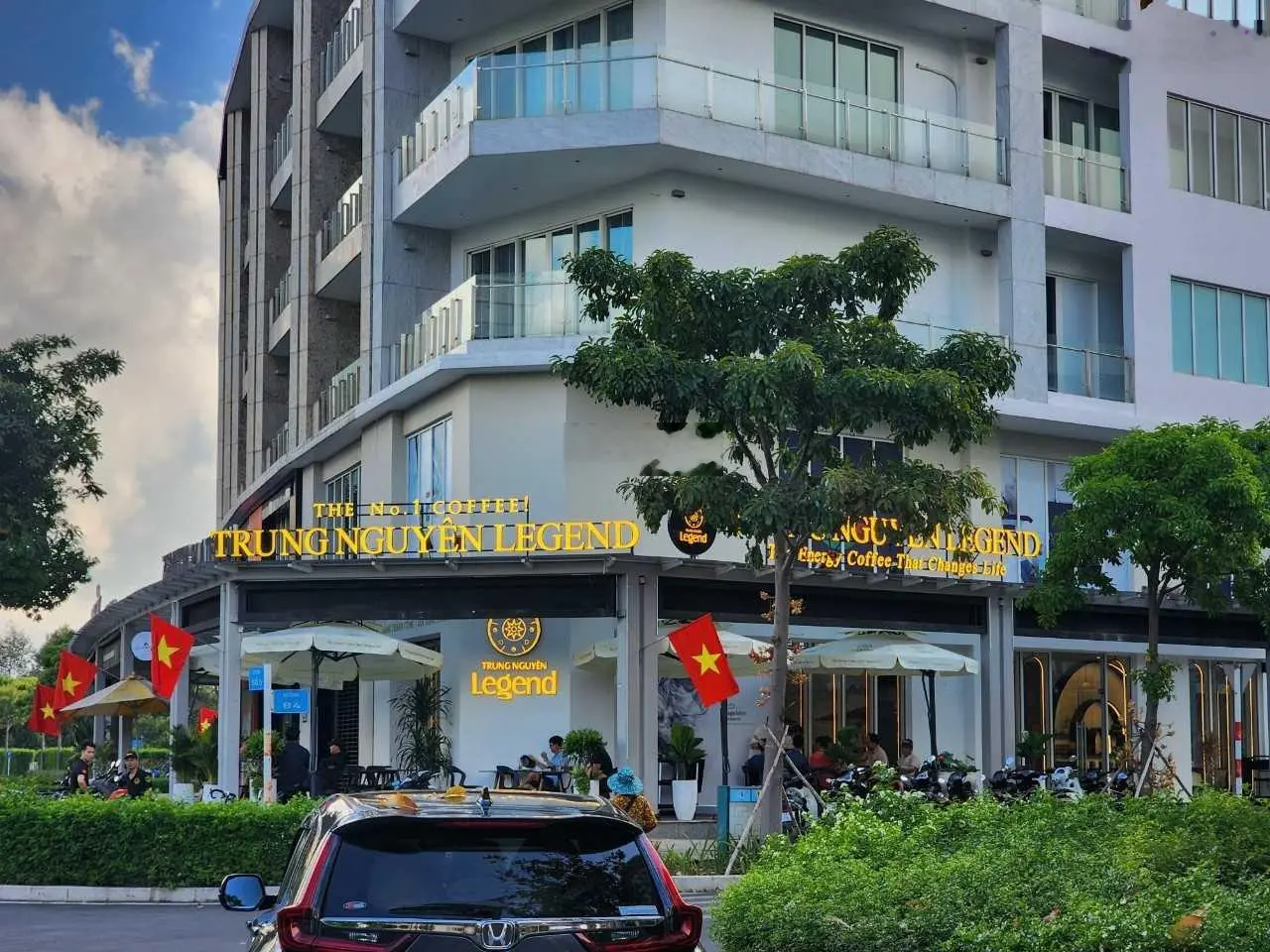 Bán Shophouse Nguyễn Cơ Thạch 2 mặt tiền, vị trí cực đẹp, đang cho công ty lớn thuê