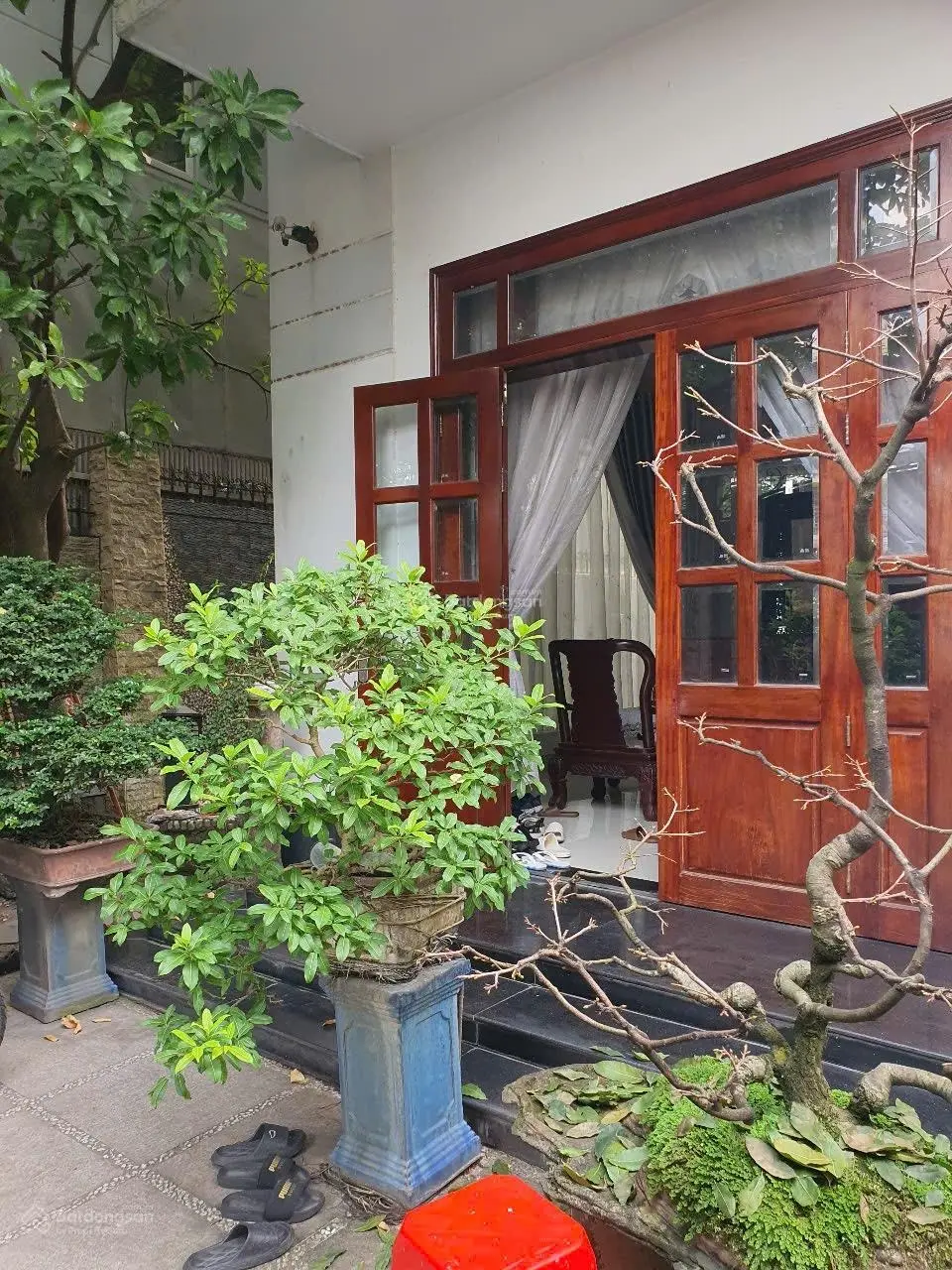 Cần bán gấp! biệt thự 3 tầng 280m2(10x28m), 24tỷ TL, khu ven sông sg đường số 25, gần TTTM Gigamall