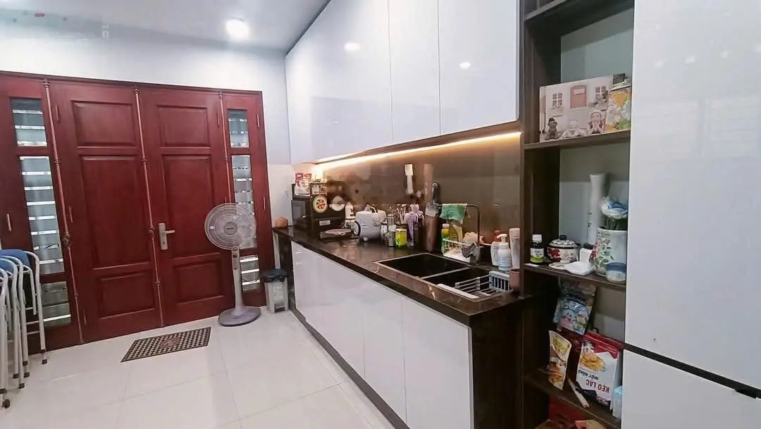 Nhanh tay thì còn!!!bán nhà tt nam từ liêm 40m-5t-mt11m-lô góc-tặng nội thất-gần 8 t-ỷ