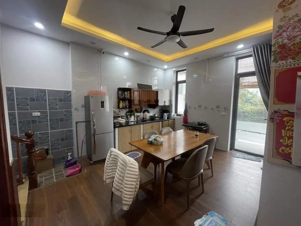 BIỆT THỰ VƯỜN AN YÊN 120m2/ 2 tầng/ 13.6 tỷ - Lưng Tựa Sơn, Mặt SÁT Hồ, Đường 10M,THOÁNG VĨNH VIỄN