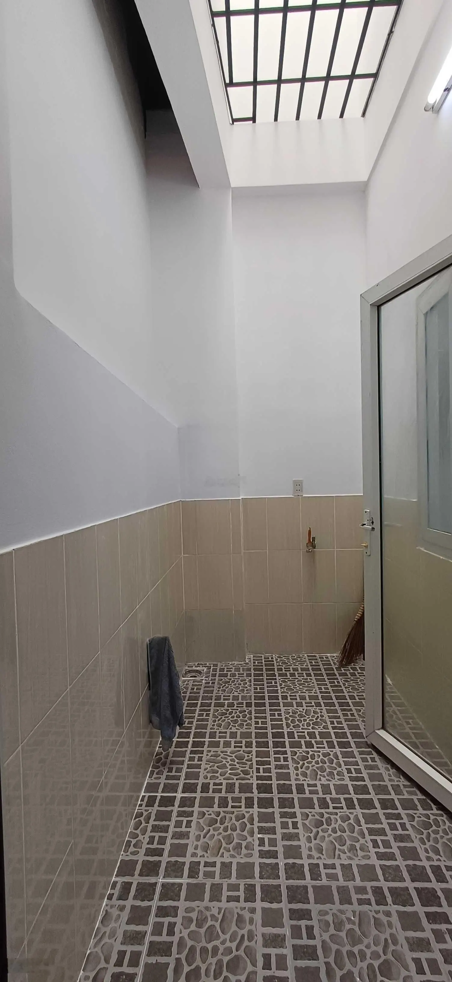 3.95 tỷ- Nhà 1trệt 1lầu- 5.26m* 12m- tx38- phường thạnh xuân- Q12 ( ngã tư ga- 2km)