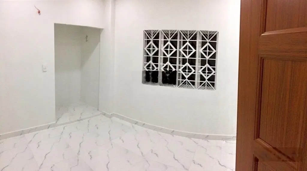 Bán nhà đường Âu Dương Lân, 34m2, 2PN, nở hậu, ở ngay, 30m ra MT, 200m ra Aeon Q8, nhỉnh 4 tỷ