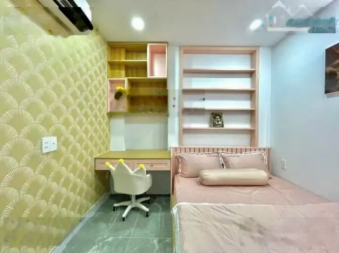 Chỉ với 4,8 tỷ chốt căn MT Hoa Sứ, P2, Q. Phú Nhuận 4 tầng - 60m2. Ngay Phố ẩm Thực Phan Xích Long