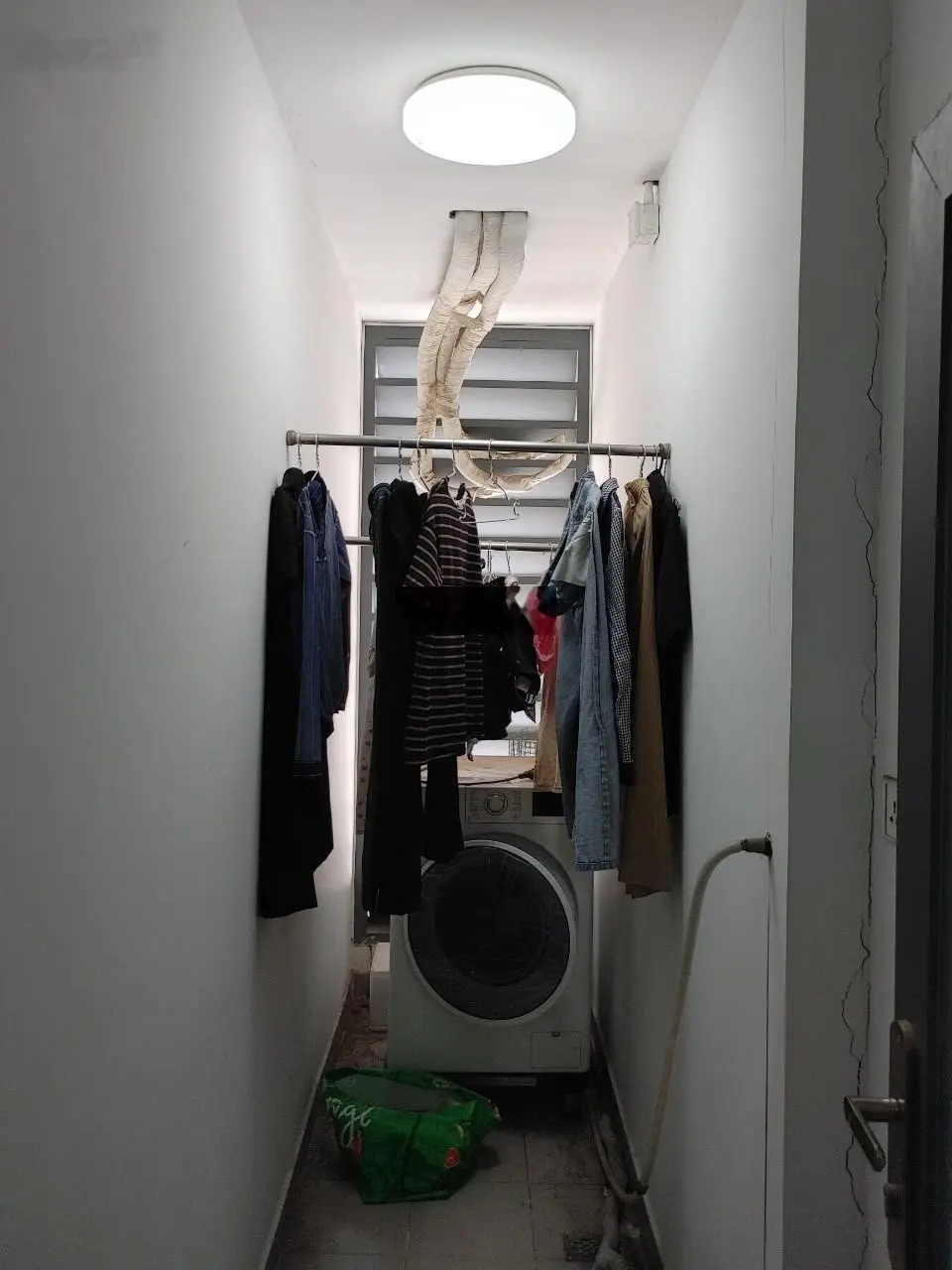 Bán căn hộ Dvela Huỳnh Tấn Phát, Quận 7, 2PN, giá 2.7 tỷ/căn