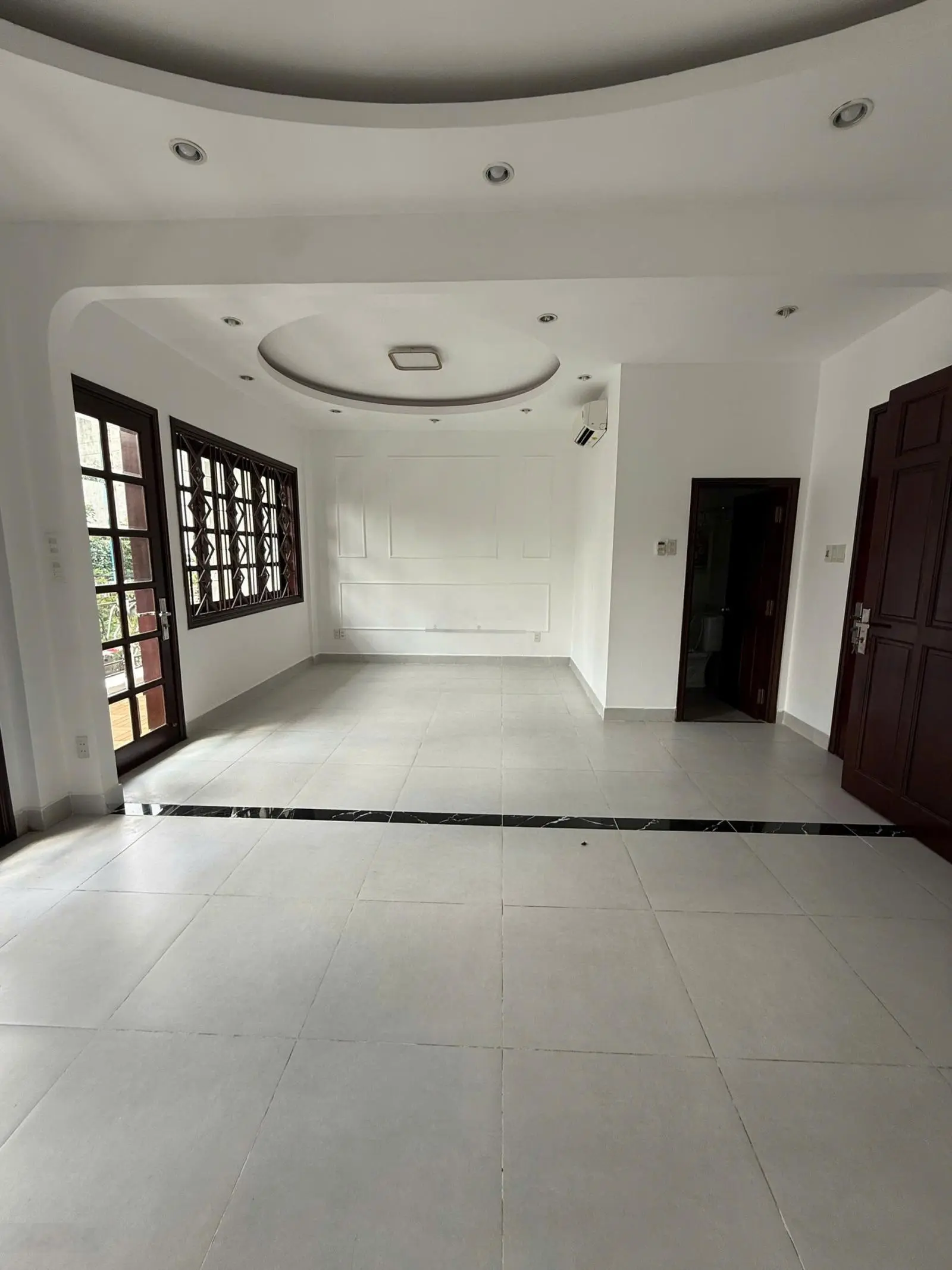[HOT HOT]Mặt tiền Phạm Công Trứ, gần Ủy Ban Q2,3 tầng 1 sân thượng 240m2(98m2),nhà mới đẹp.Giá 17Ty