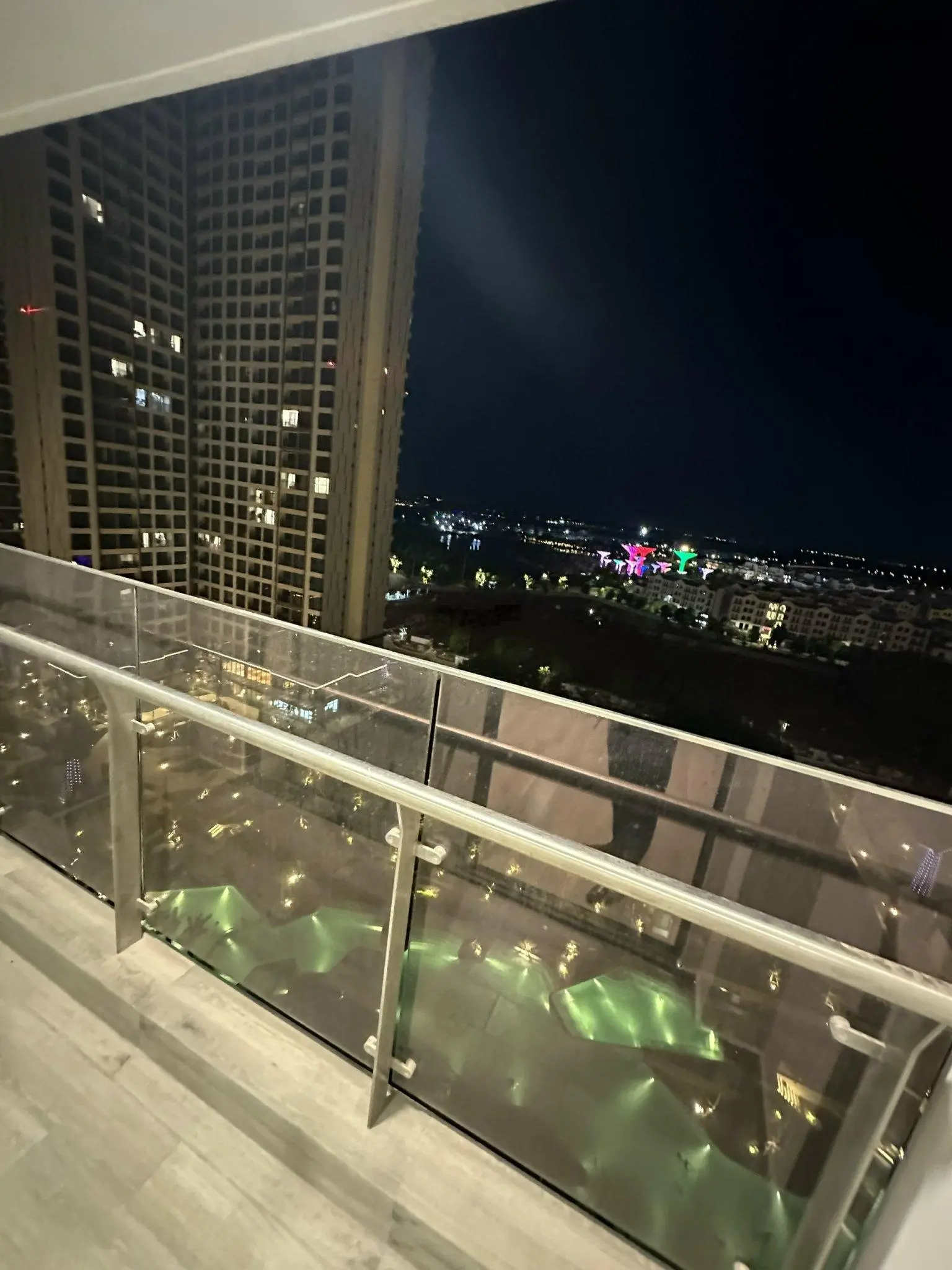 Bán căn hộ Masterise trọn hai view cực đẹp - 2PN căn góc, đặc biệt giảm giá sốc
