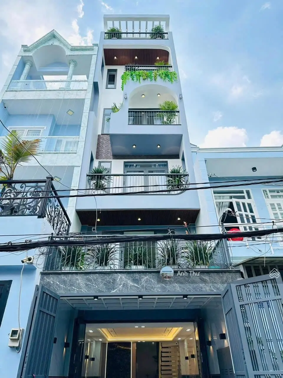 Chủ cần vốn 3 tỷ 990 bán gấp căn 64.7m2 Võ Văn Tần, Q3 - Gần chợ Bàn Cờ. Hẻm 6m, xây 1 trệt - 4 lầu