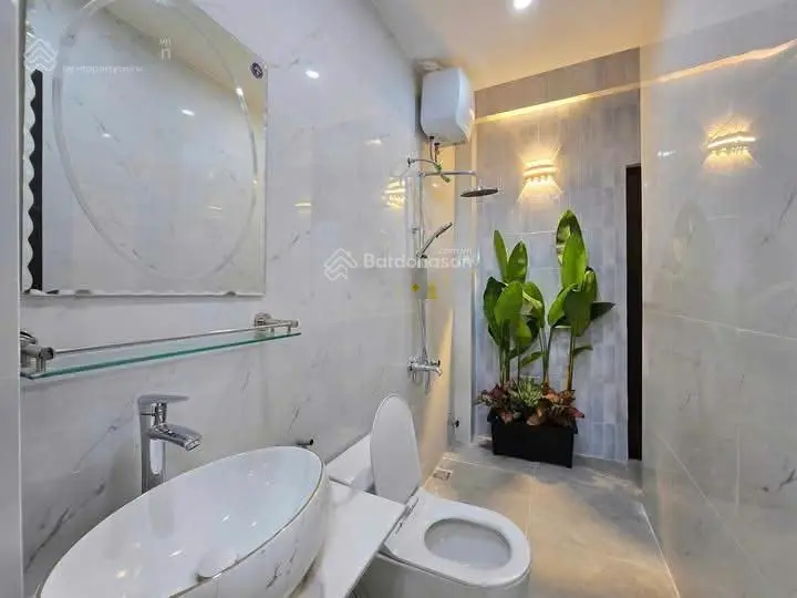 Cần Bán gấp nhà 3PN-3WC 75m2 Hoàng Hoa Thám hẻm 6m - full nội thất mới giá 2ty5
