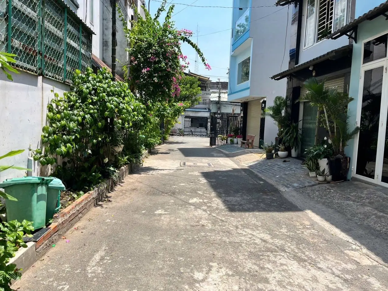 Bán nhà 3 lầu HXH đường Trương Văn Thành - Hiệp Phú.