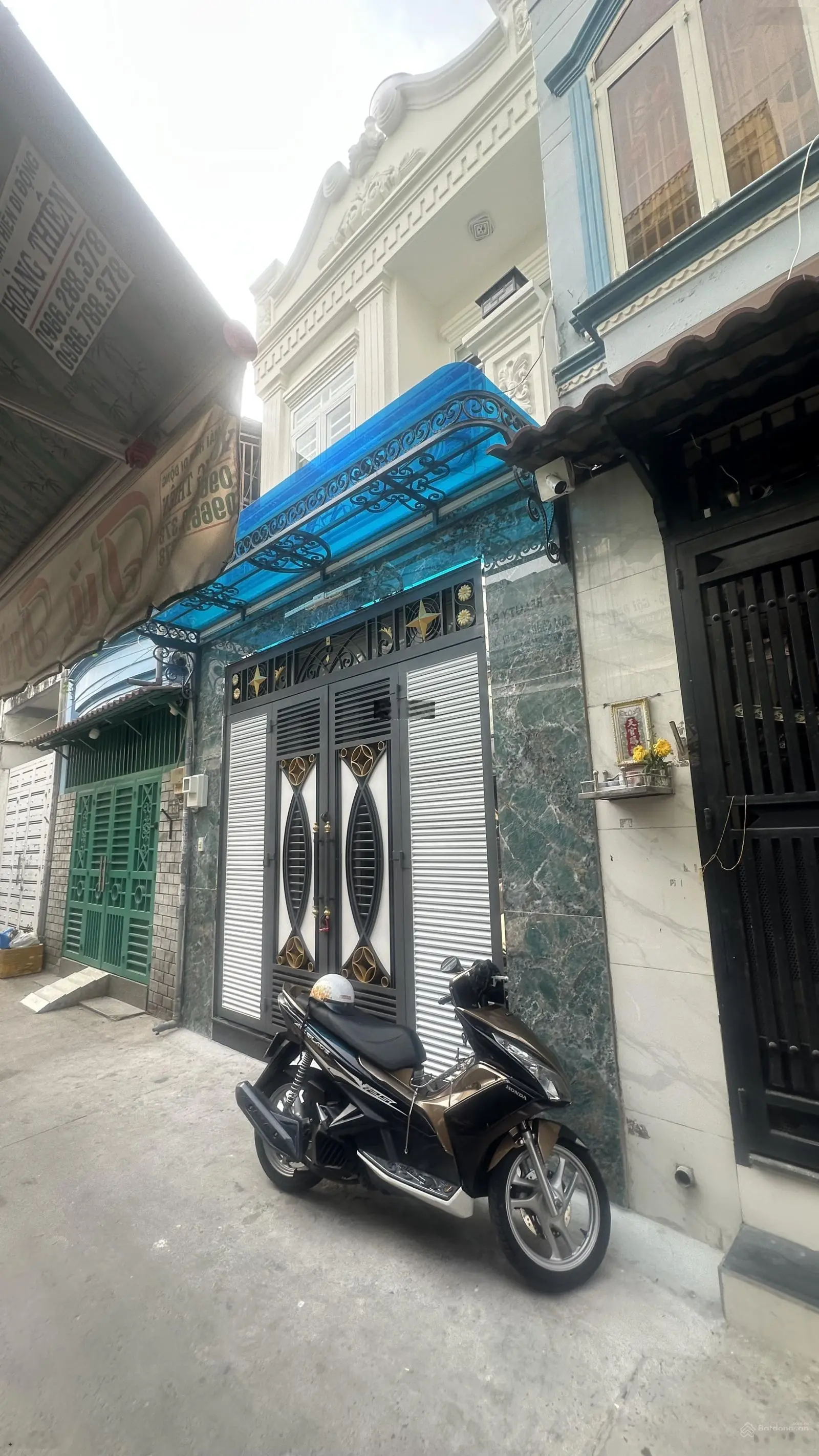 Bán gấp nhà riêng Miếu Bình Đông, BTân, 42m2, 2 tầng mới đẹp, hẻm xe hơi 5m thông, nhỉnh 4 tỷ.