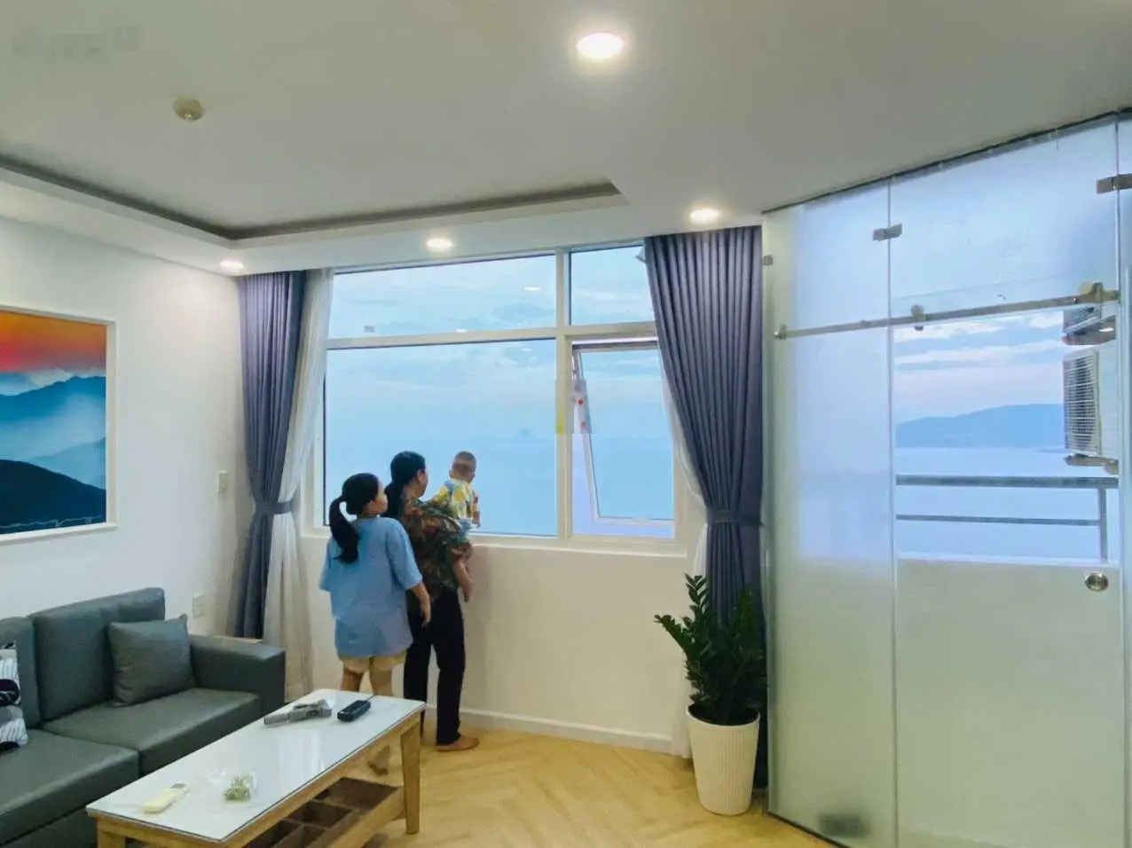 Bán căn hộ nội thất đẹp view biển ở Mường Thanh Khánh Hòa