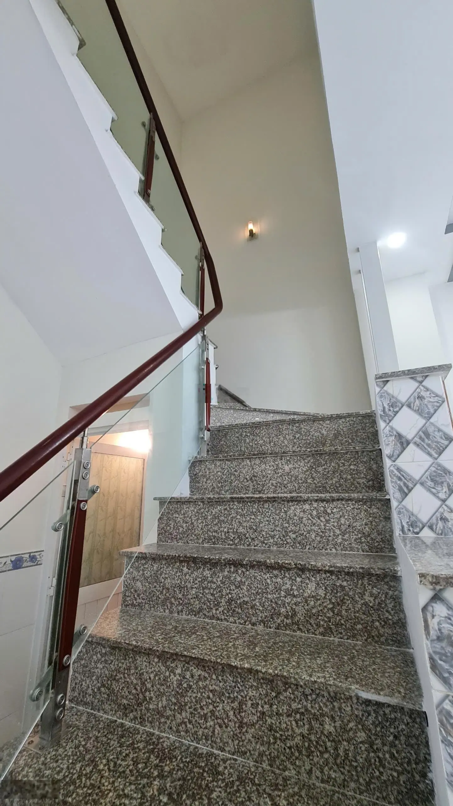 Bán nhà gần cây xăng Tân Kim 4x25m, SHR 1tỷ950tr