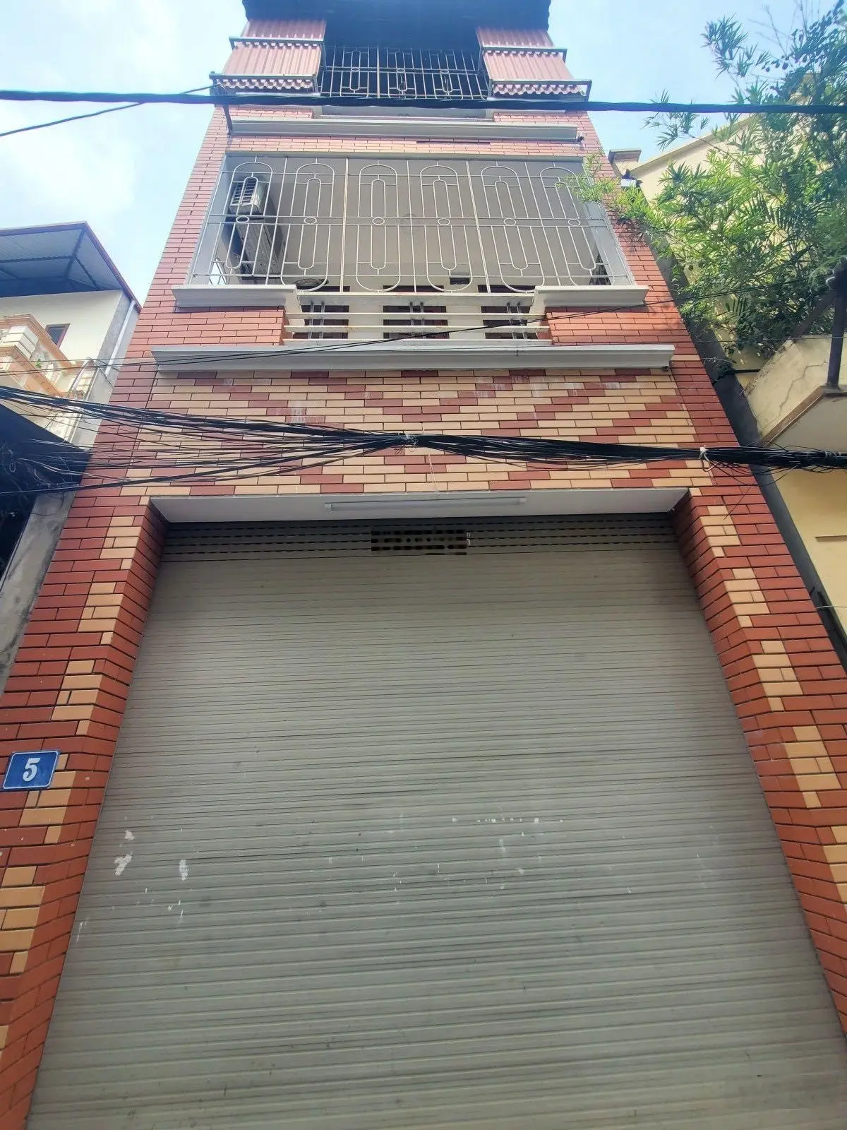 Bán nhà Xuân Phương, 54m2. Gần trường Đại Học Công Nghiệp Nhổn, ô tô con qua cửa, giá: 6,8 tỷ