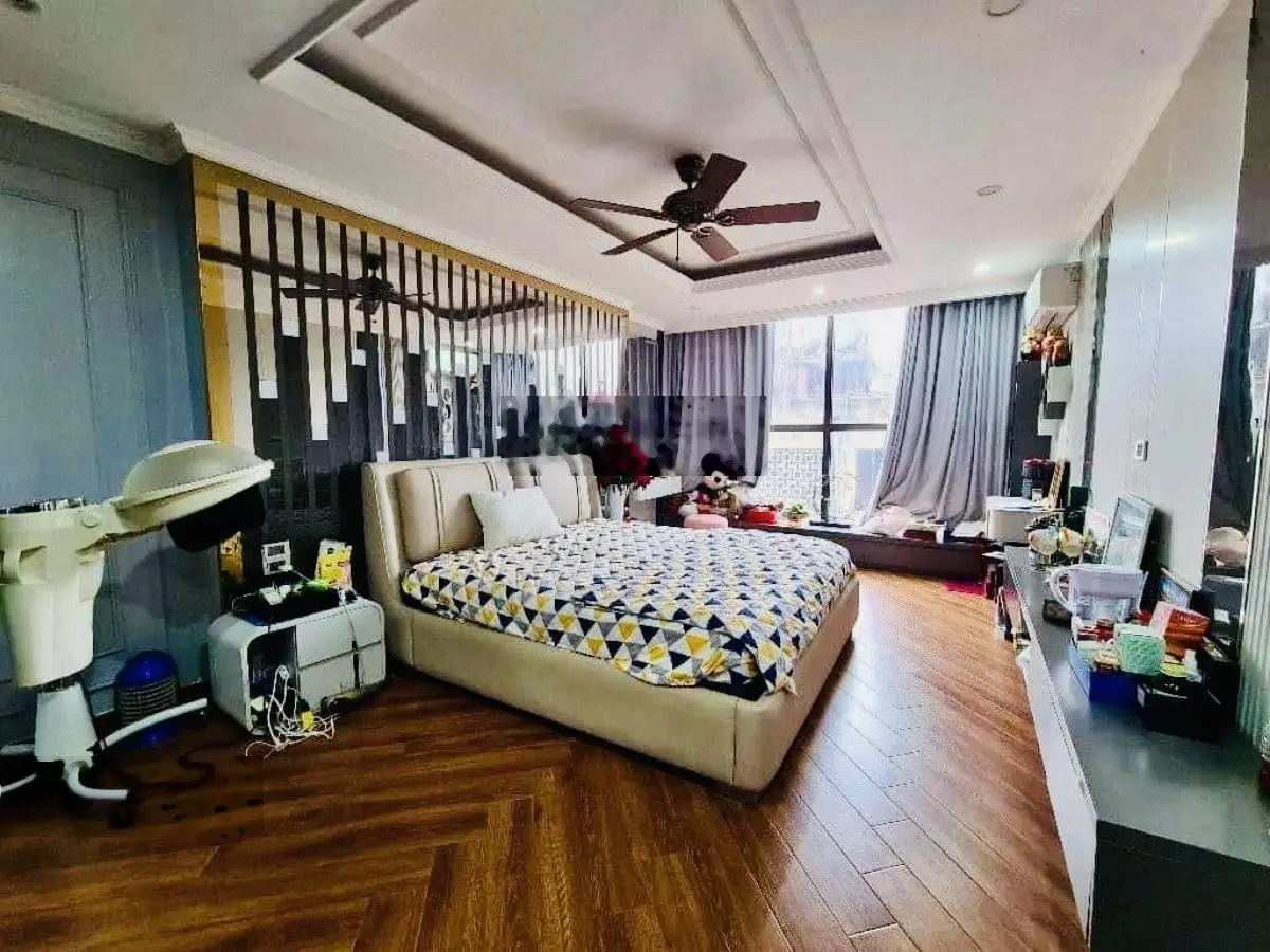 Hiếm! Phân lô Chùa Láng, nhà 2 mặt thoáng, ngõ thông, ô tô tránh, KD đỉnh, thang máy, 63m2 6T