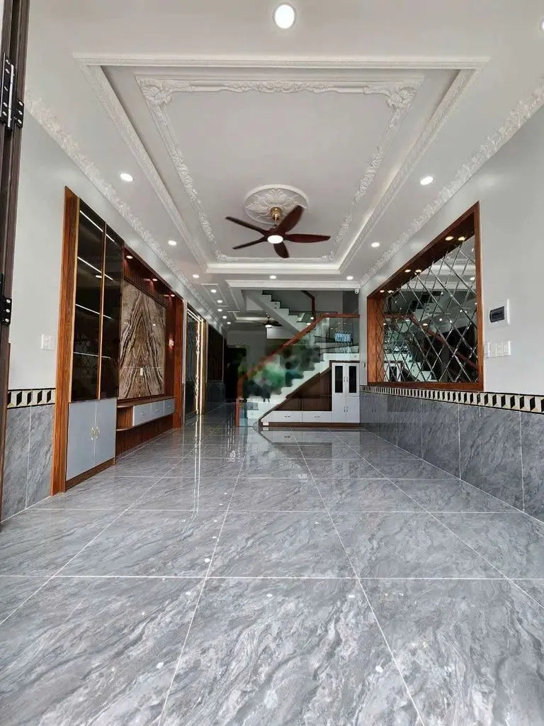 Nhà 1 trệt 1 lầu giáp làng Đại Học Thủ Đức đường nhựa 7m thông