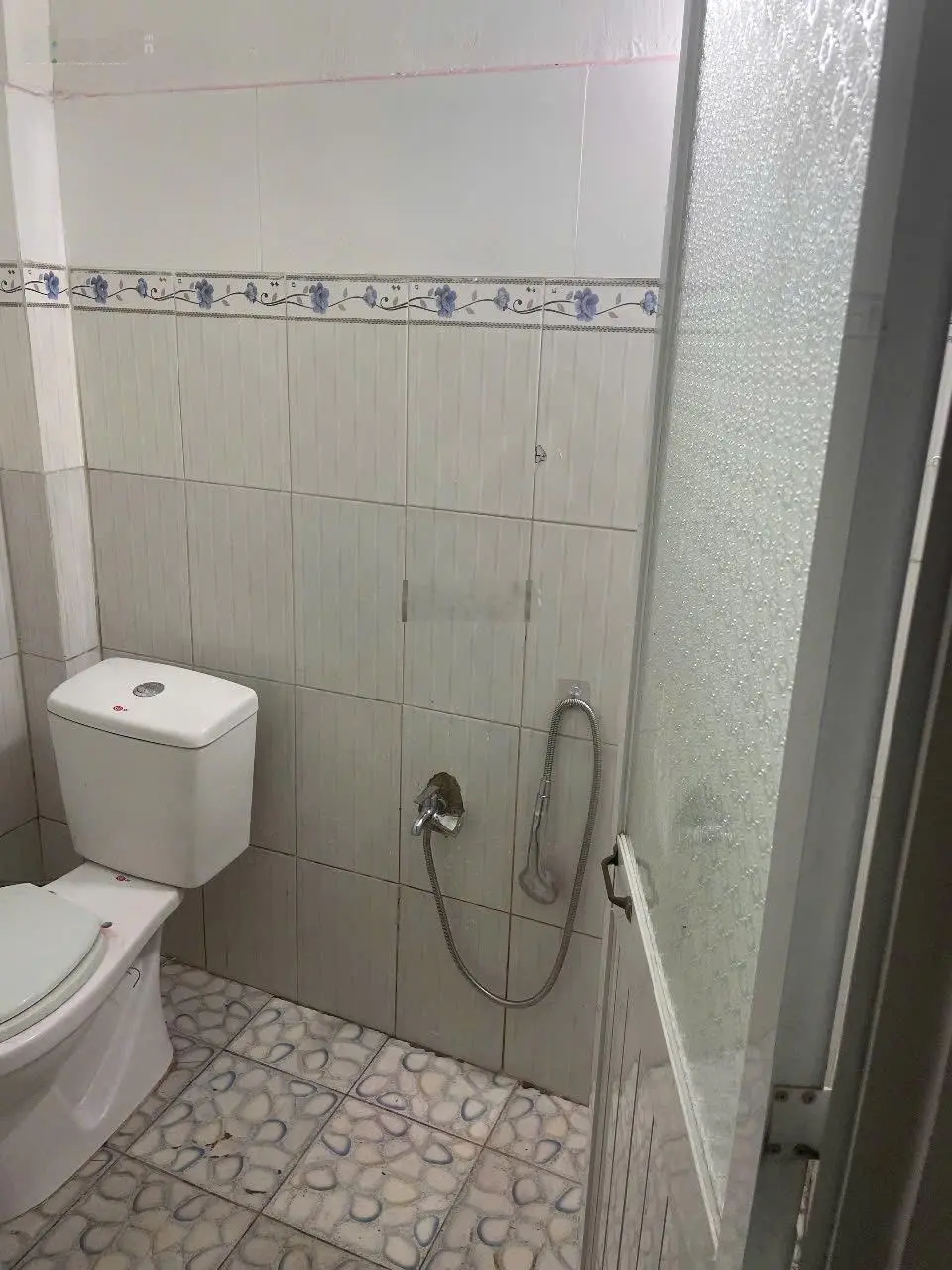 Bán căn nhà sổ chung 4x12m gác lửng giá rẻ
