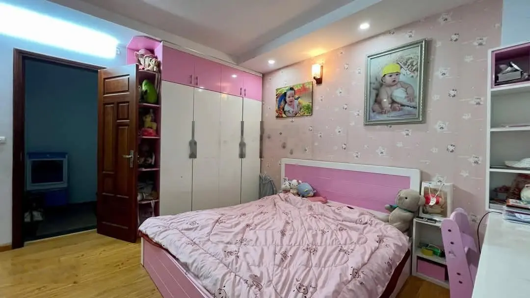 Bán nhà phạm văn đồng. 36m2 t2. 6 tầng, lô góc. gần phố, gần ô tô tránh. giá 7.7 tỷ