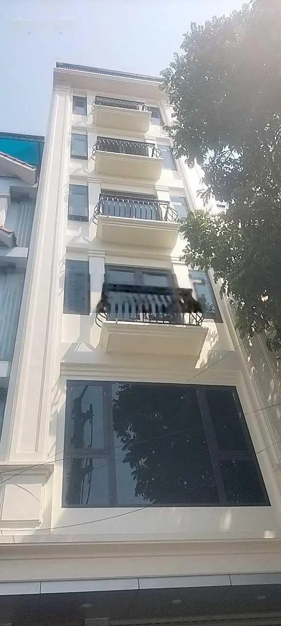 Siêu mẫu Ngô Quyền Hà Đông 35m 5 tầng giá 5.2tỷ, ô tô đỗ cửa, ngõ thông thoáng gần ô tô tránh.