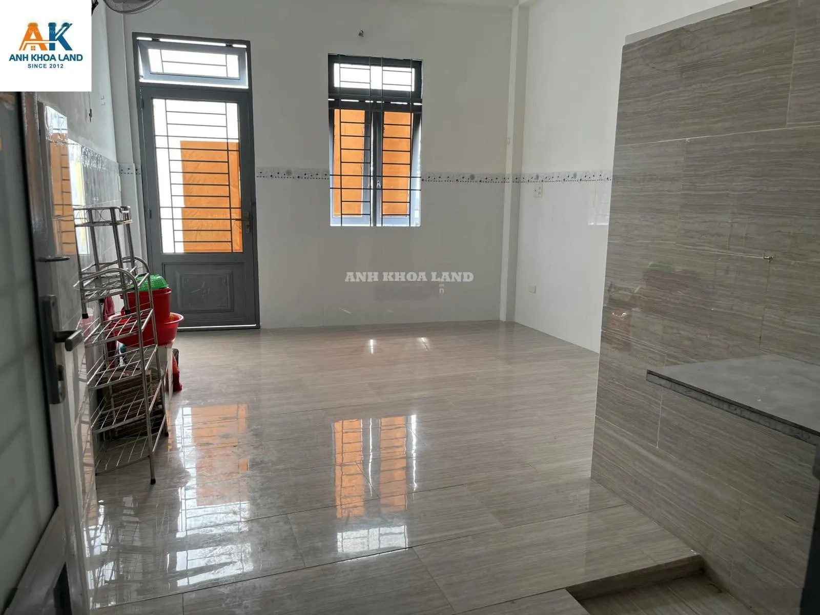 CHDV 5 tầng ngay Phạm Văn Đồng - ĐS 6 Linh Tây, có 8 phòng + trụ MoBi, dòng tiền 25tr/tháng