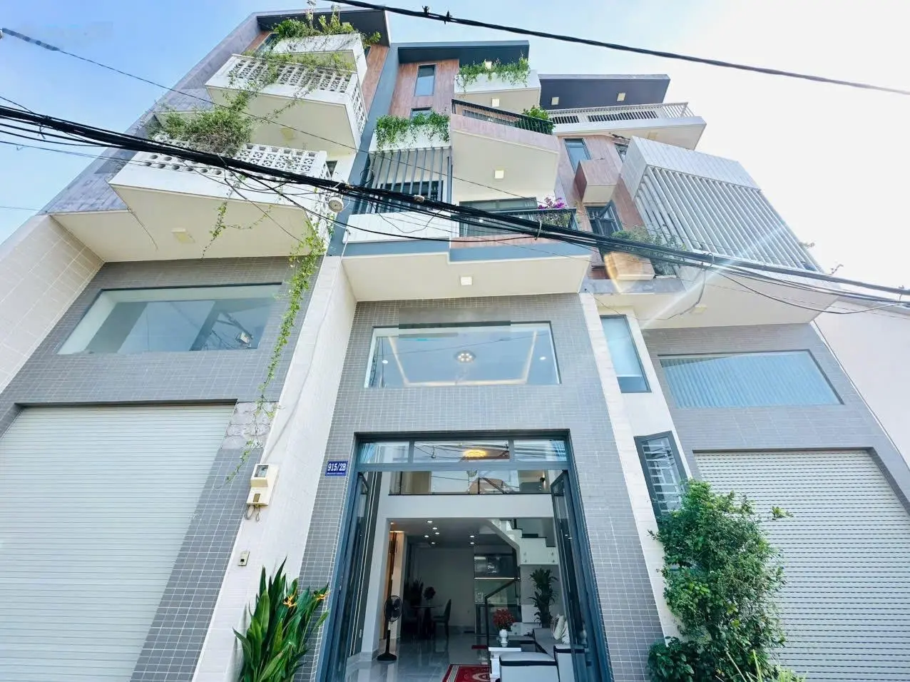 Bán nhà 4.5m x 14m 1 trệt 1 lửng 3 lầu full nội thất hẻm 6m chỉ sau nhà mặt tiền đường Hà Huy Giáp