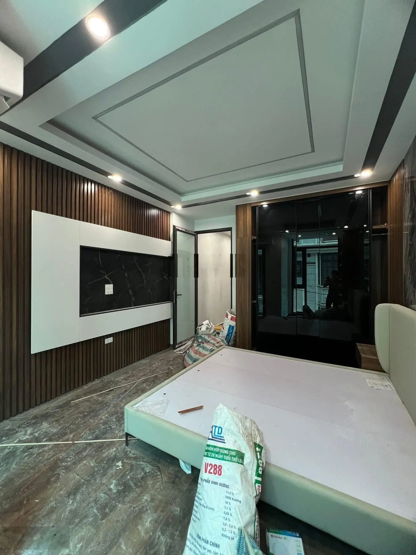 Phân lô ba đình - 4 ô tô tránh, vỉa hè - khu vip cán bộ quân đội - nhà đẹp full nội thất 5 sao.