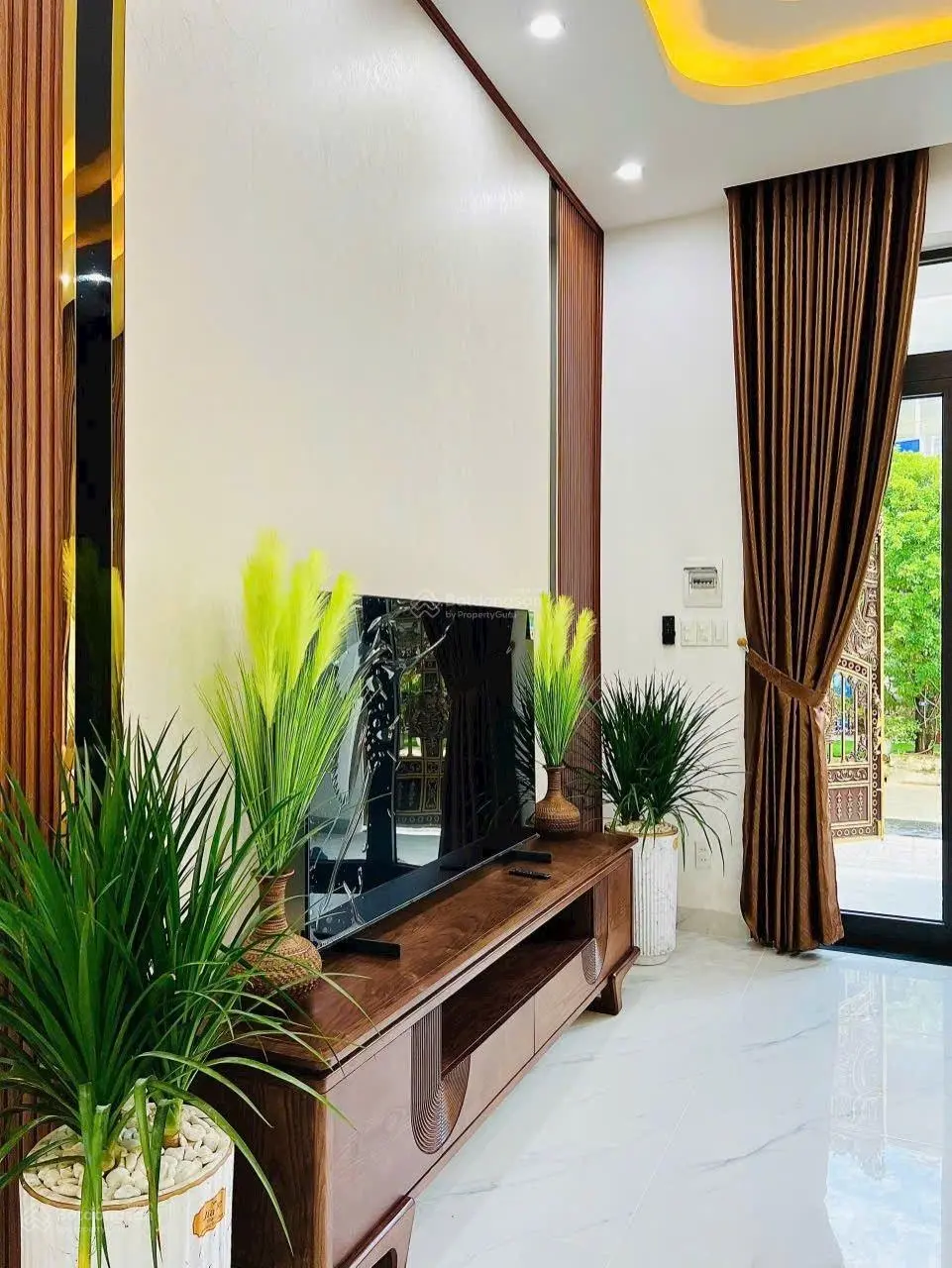 Siêu phẩm 3 mê biệt thự tân cổ điển mới 100% MT Lê Văn Sỹ gần biển Đà Nẵng giá rẻ