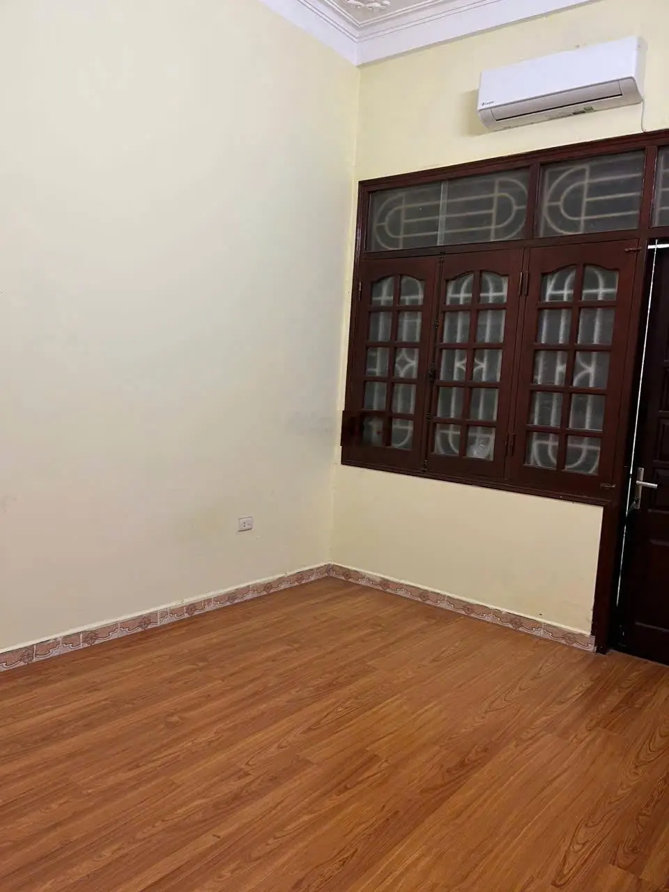 Hàng Hiếm, Ô TÔ vào nhà , Bán nhà sát Ngô Thì Nhậm DT 52M2 - GIÁ 10,8ty , kinh doanh nhỏ tốt