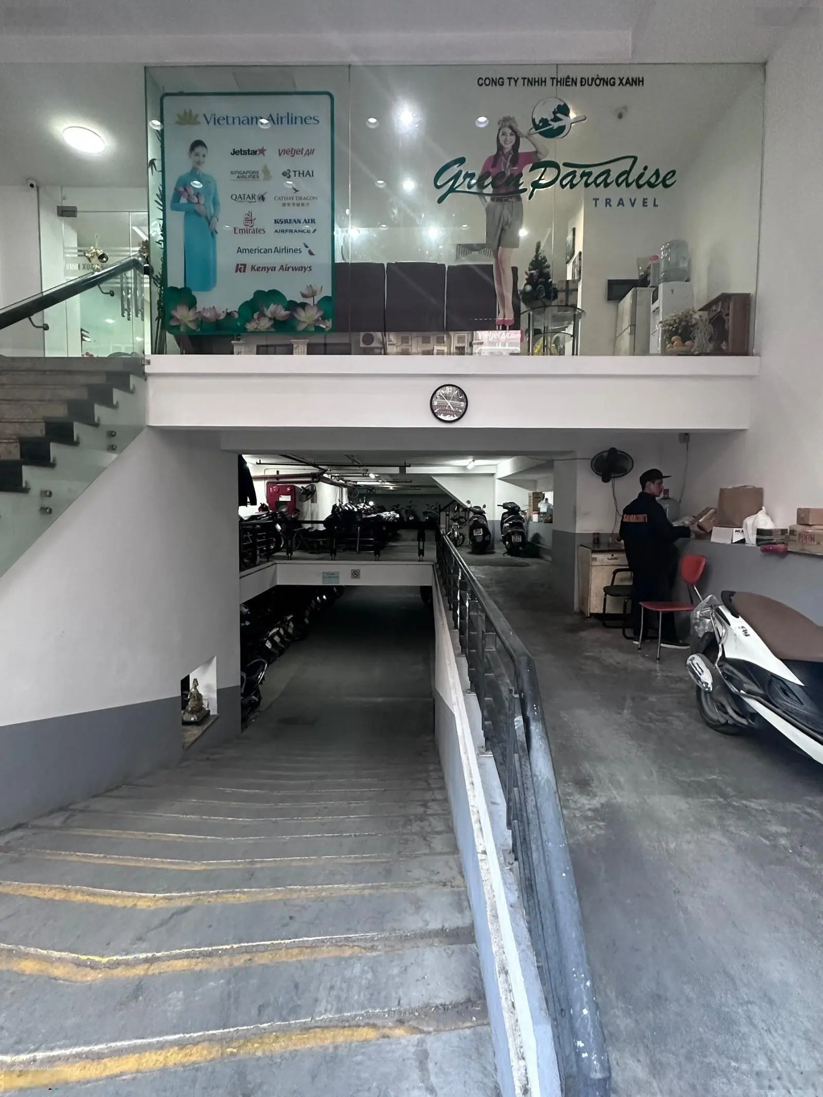 Bán tòa nhà Mặt Phố Trần Quốc Toản KD dòng tiền Diện tích 250m2, 11 tầng, mặt tiền 8m, giá 240 tỷ