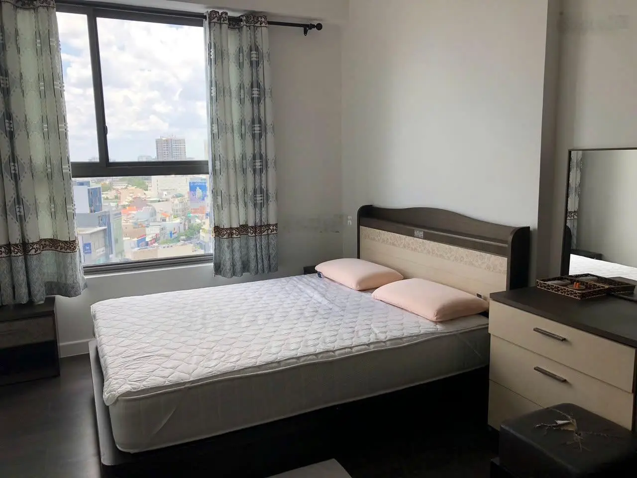 Bán gấp căn hộ CC Carillon 7, Q Tân Phú, DT 103m2, 3PN/2WC giá 4.9 tỷ, có sổ LH: 0903 318 *** Minh